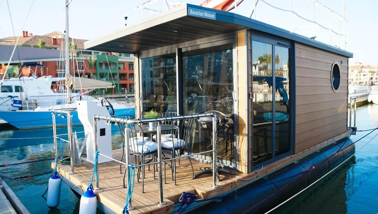 La Maison Bateau Sotogrande San Roque  Hotel en barco