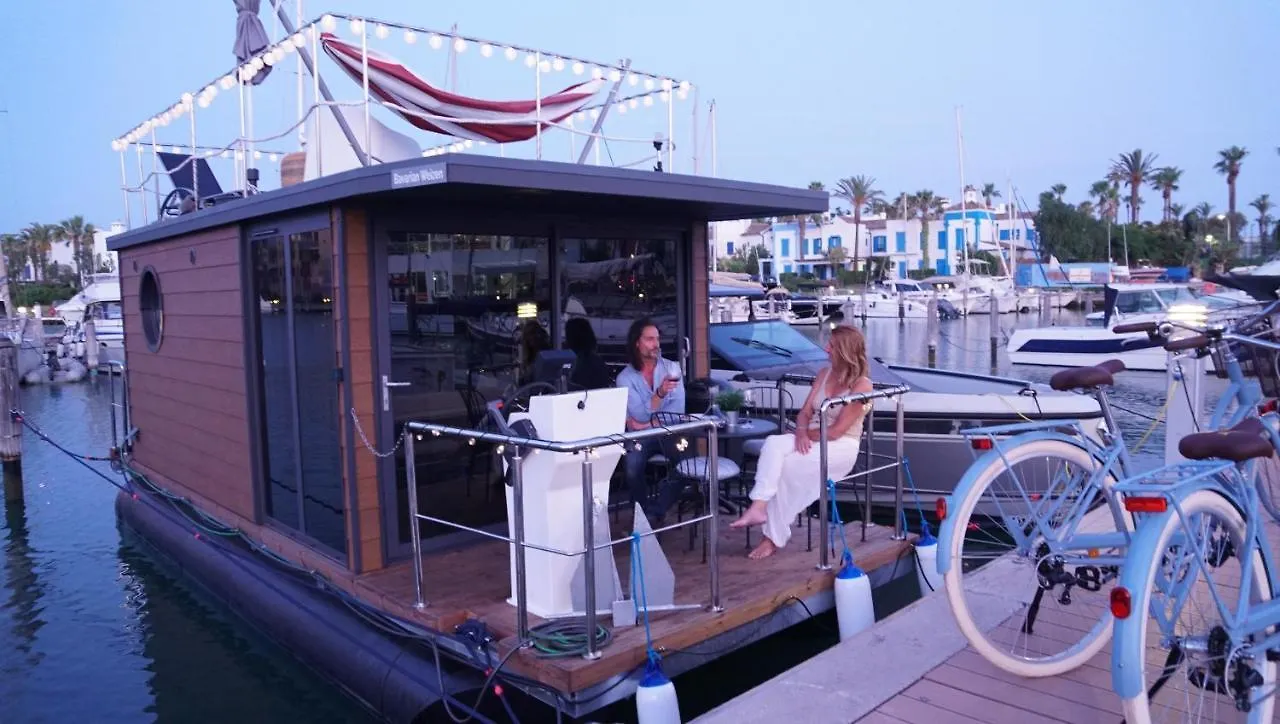 La Maison Bateau Sotogrande San Roque  Hotel en barco San Roque (Andalucia)