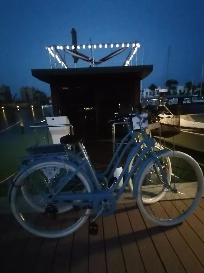 La Maison Bateau Sotogrande San Roque  Botel