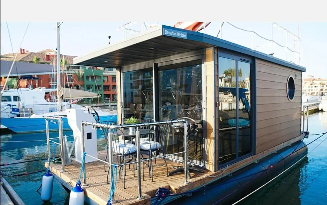 La Maison Bateau Sotogrande San Roque  Hotel en barco San Roque (Andalucia)