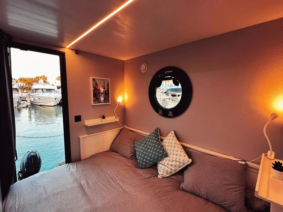 La Maison Bateau Sotogrande São Roque 0*,  Espanha