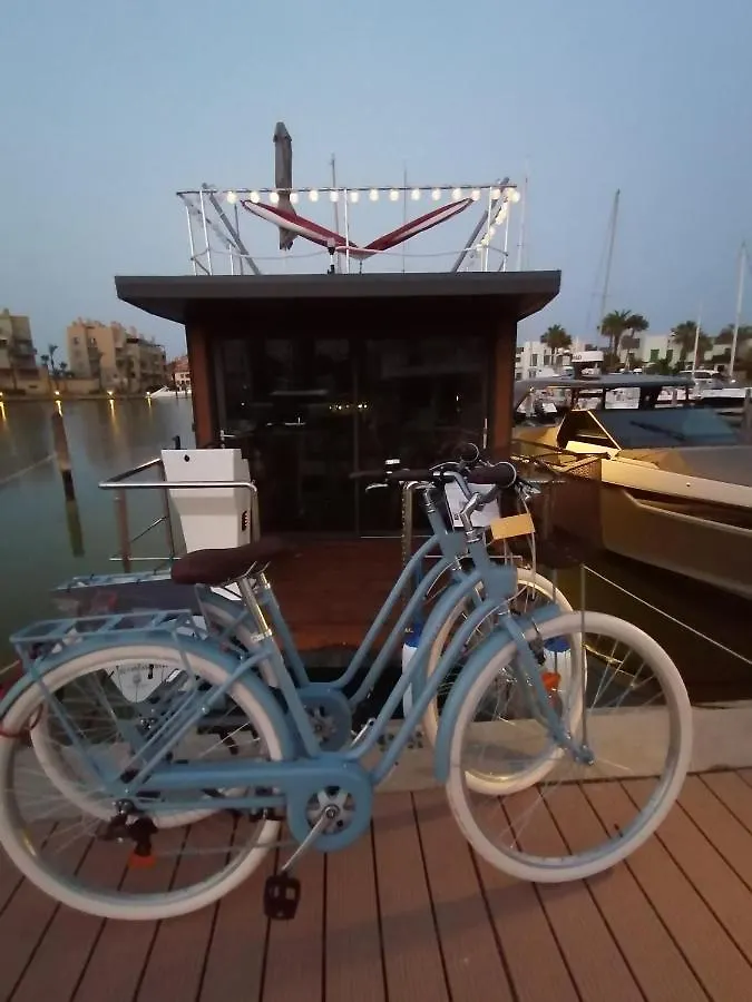 Botel La Maison Bateau Sotogrande São Roque
