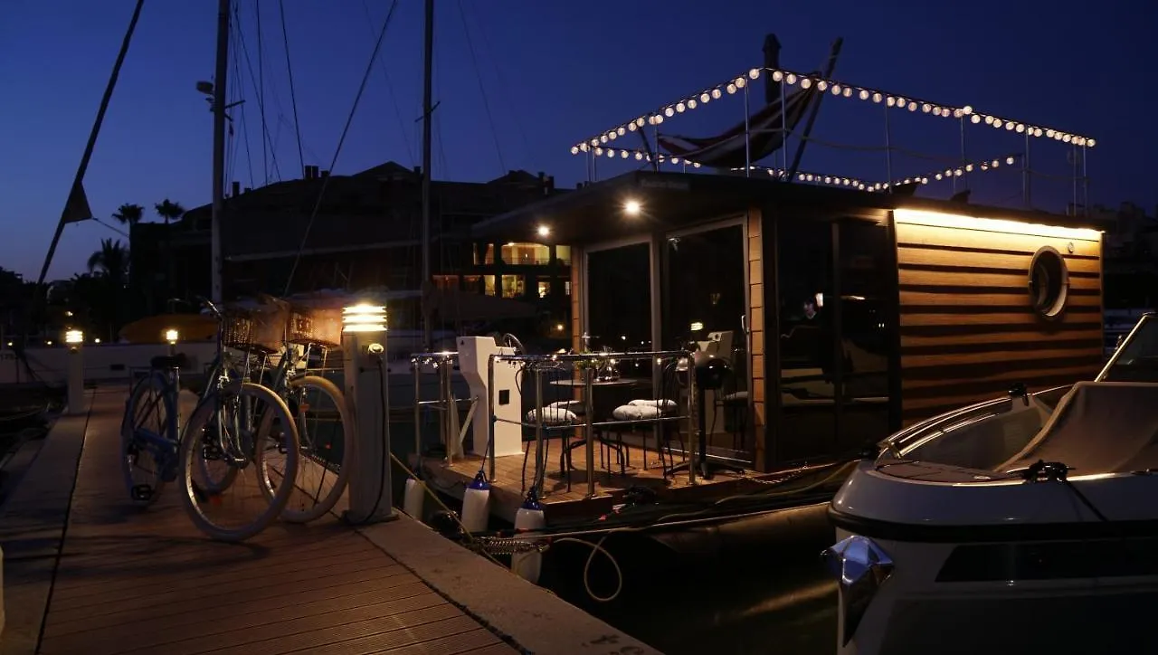 La Maison Bateau Sotogrande San Roque  Botel San Roque (Andalucia)